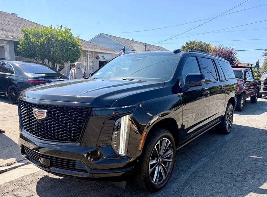 Executive SUV (Cadillac Escalade ESV 2026)